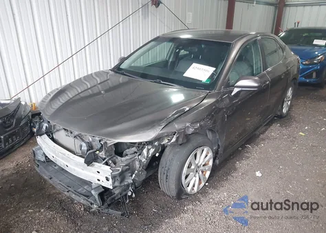 2018 Toyota Camry Le из США, поврежденный, VIN 4T1B11HK2JU099931